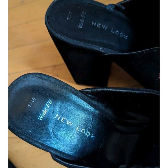 New Look Black Suedette Floral Embroidered Mule Sandals Open Toe Block Heel Sz 7 - Picture 4 of 10